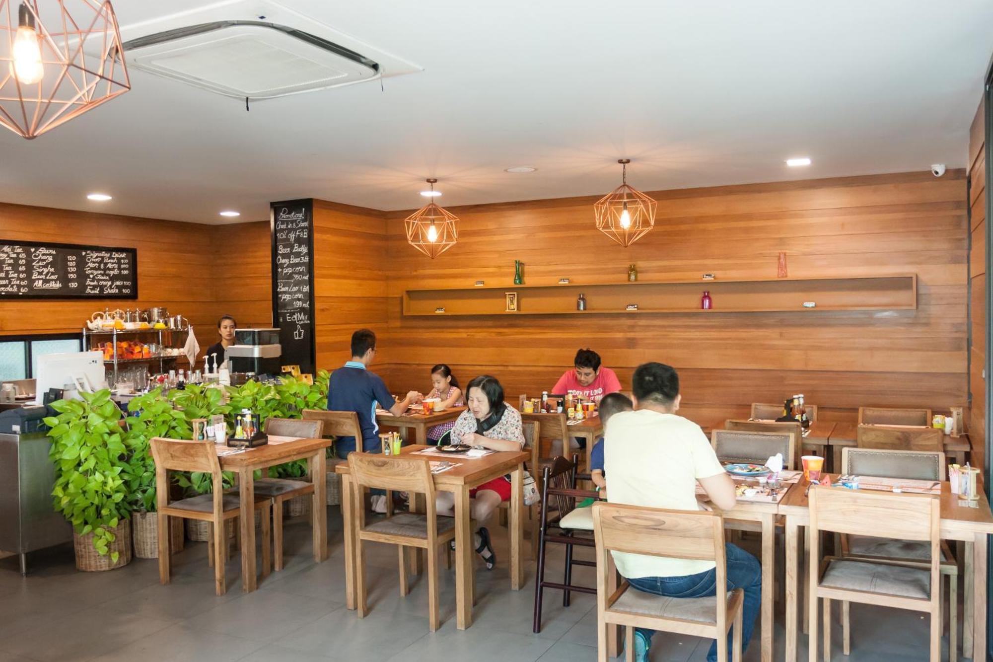 Cmor By Recall Hotels Sha Extra Plus Chiang Mai Exteriör bild
